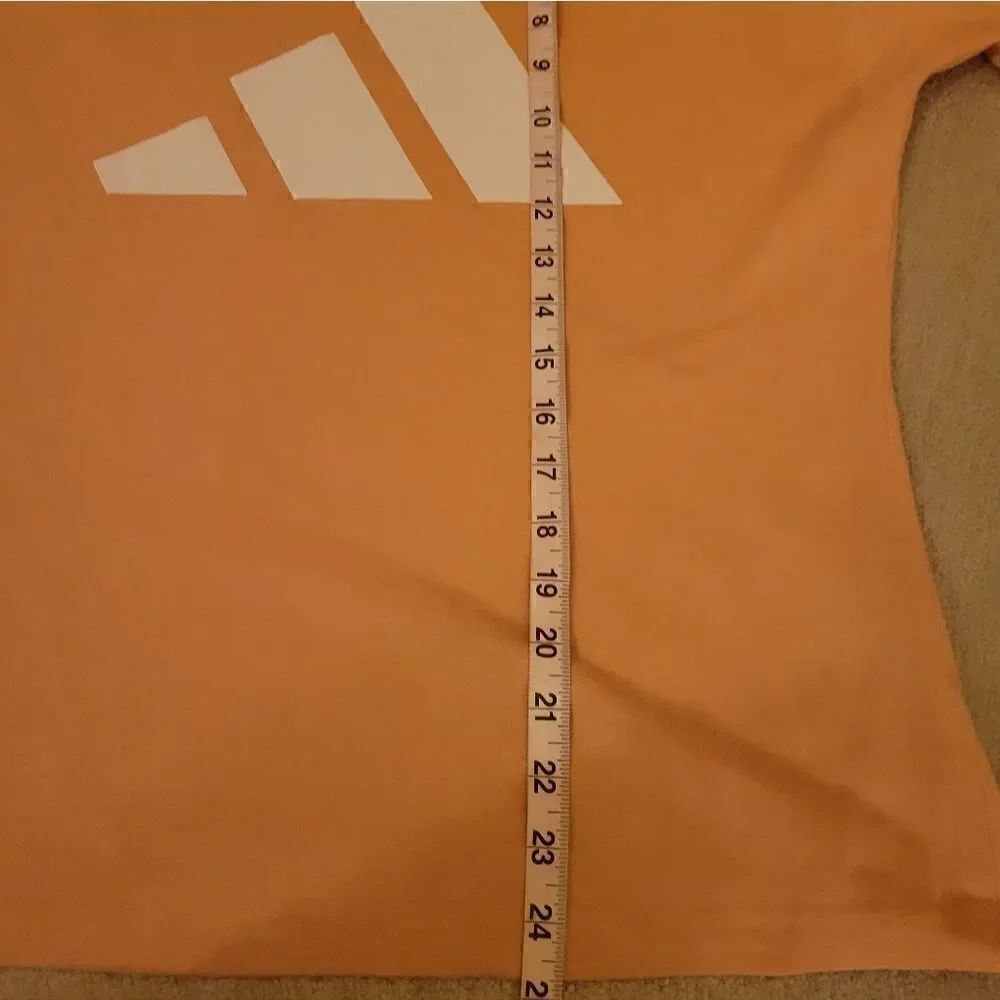 Adidas  medium tshirt  - Picture 4 of 7